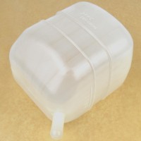 Vase d'expansion pour eau de refroidissement (66-68) Fiat 124 Spider, 124 Coupé (vase d'expansion) Vase d'expansion pour eau de refroidissement (66-68) Fiat 124 Spider, 124 Coupé (vase d'expansion)