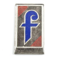 Emblema PININFARINA quadrado Fiat 124 Spider DS-VX Volumex (84-85) usado Emblema PININFARINA quadrado Fiat 124 Spider DS-VX Volumex (84-85) usado