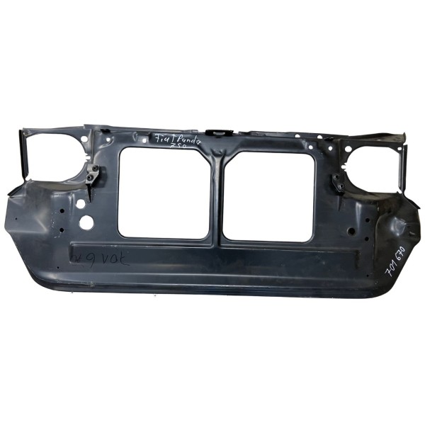 Chapa delantera del Fiat Panda 750